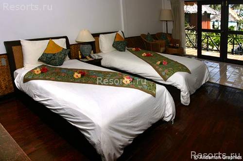 Phi Phi Island Village Beach Resort & Spa 38